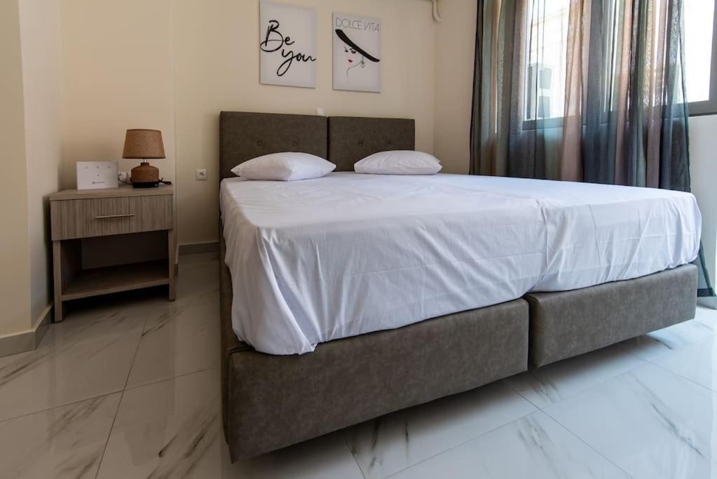 דירות Plaka Rafaela Elegant Urban Retreat In Athens Historic Heart מראה חיצוני תמונה