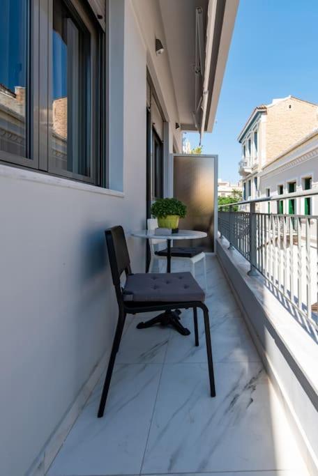דירות Plaka Rafaela Elegant Urban Retreat In Athens Historic Heart מראה חיצוני תמונה
