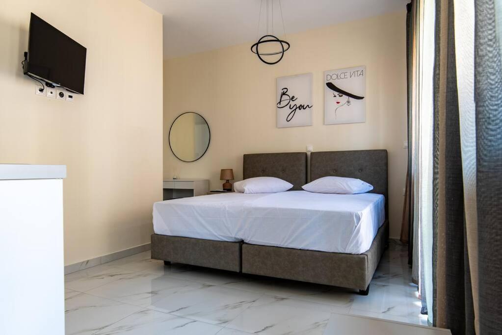 דירות Plaka Rafaela Elegant Urban Retreat In Athens Historic Heart מראה חיצוני תמונה
